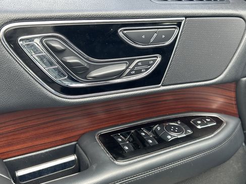 Used 2023 Lincoln Navigator Reserve image 15