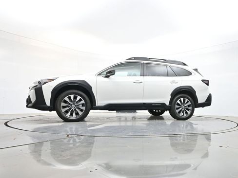 Certified 2025 Subaru Outback Limited AWD/4WD image 33