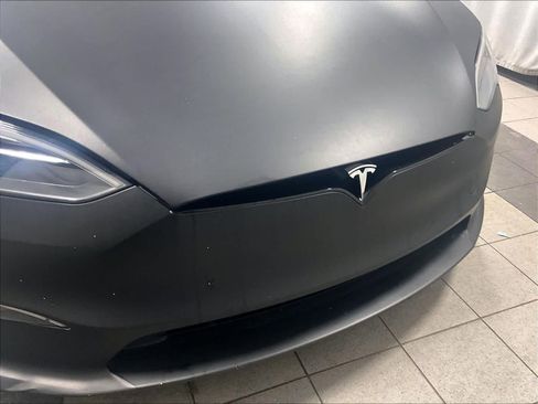 Used 2022 Tesla Model S image 31