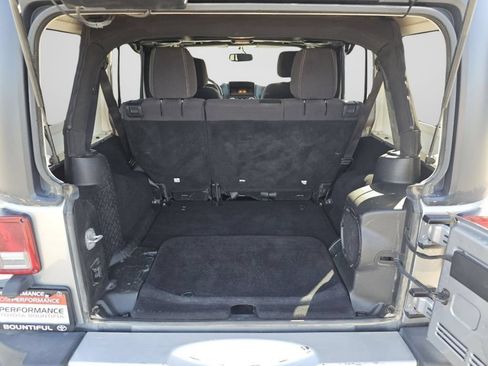 Used 2013 Jeep Wrangler Unlimited Sahara AWD/4WD image 25