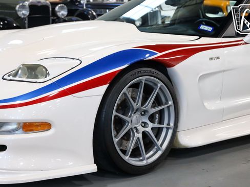 Used 2002 Chevrolet Corvette Z06 w/ Memory Pkg RWD image 35