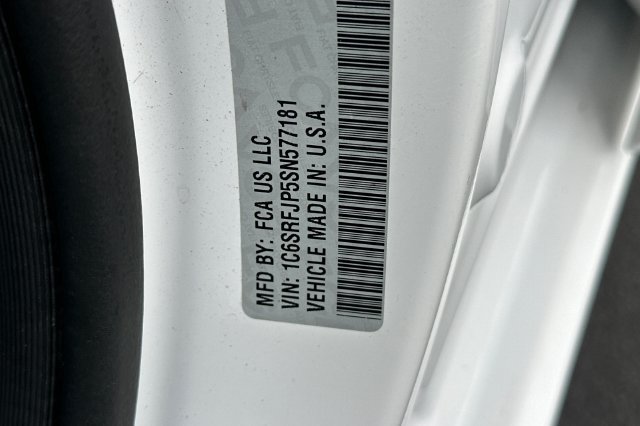 Used 2025 RAM 1500 Laramie AWD/4WD image 33