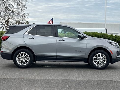 Used 2023 Chevrolet Equinox LT w/ LPO, Floor Liner Package image 3