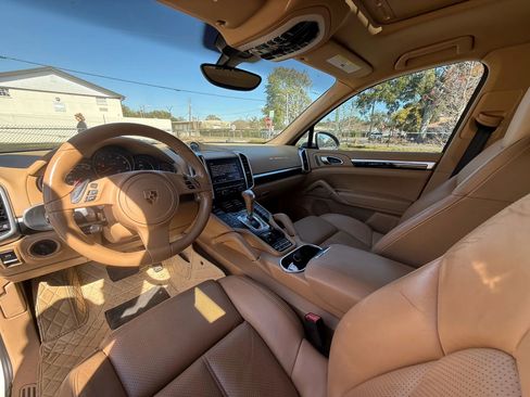 Used 2012 Porsche Cayenne Sport Utility 4D image 11