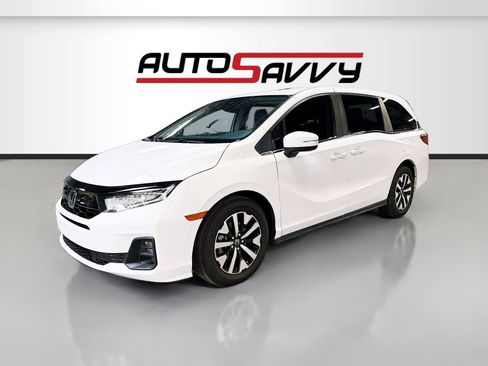 Used 2025 Honda Odyssey EX-L image 3
