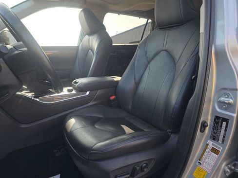 Used 2020 Toyota Highlander Limited AWD/4WD image 8