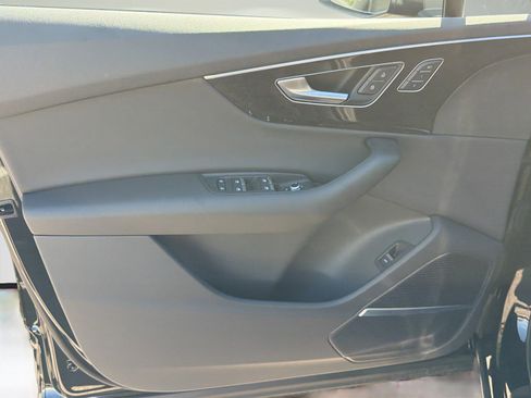 New 2026 Audi Q7 Premium image 24