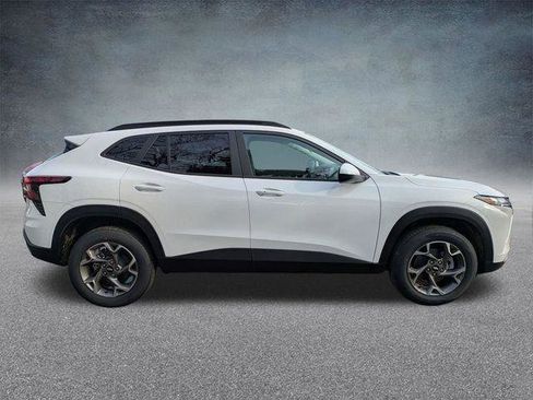 New 2026 Chevrolet Trax LT w/ Driver Confidence Package FWD image 3