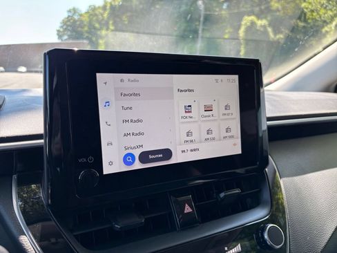Used 2025 Toyota Corolla LE FWD image 20