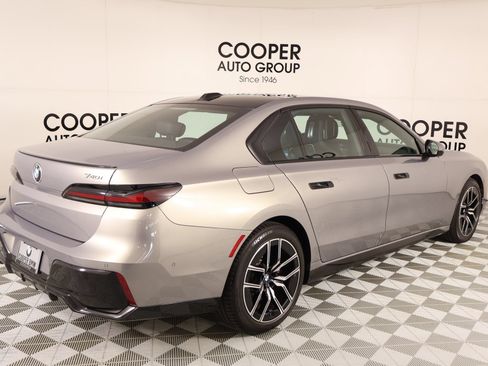 Certified 2023 BMW 740i RWD image 23