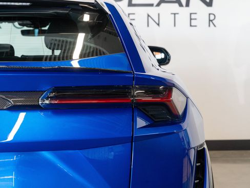 Used 2023 Lamborghini Urus Performante AWD/4WD image 20