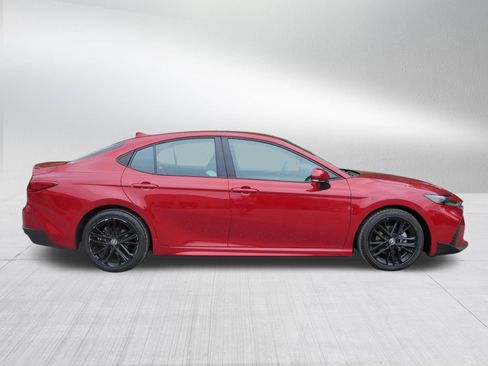 Certified 2025 Toyota Camry SE FWD image 9