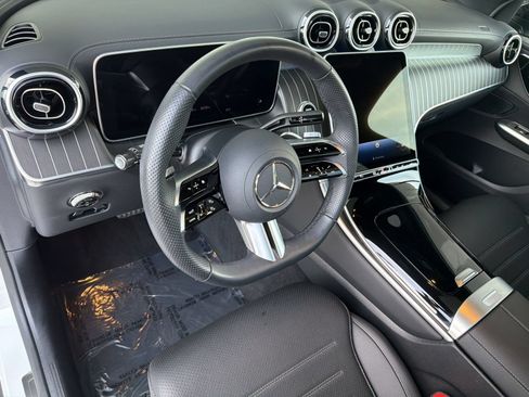 Certified 2026 Mercedes-Benz GLC 300 4MATIC image 4