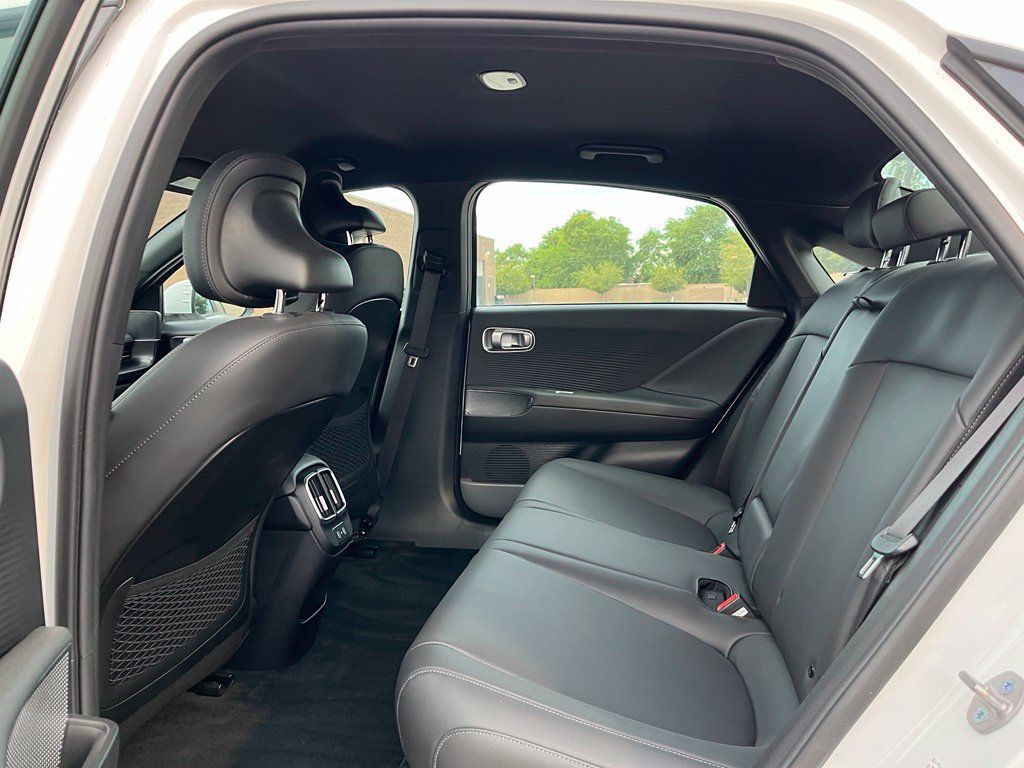 Used 2023 Hyundai Ioniq 6 Limited RWD image 17