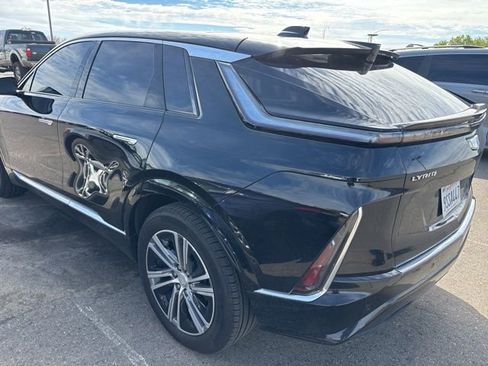 Used 2025 Cadillac Lyriq Luxury image 8