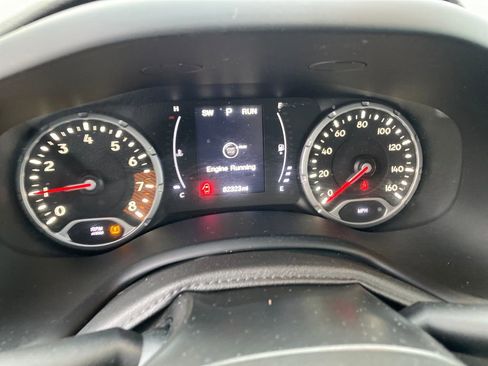 Used 2019 Jeep Renegade Sport image 19