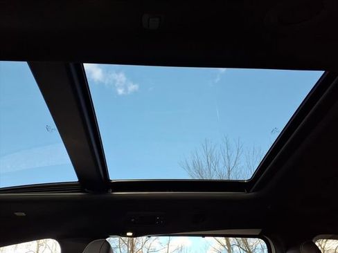 New 2026 Chrysler Pacifica Select image 12