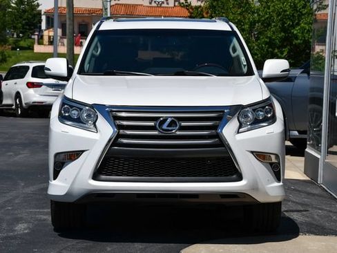 Used 2018 Lexus GX 460 Premium w/ Premium Package AWD/4WD image 12