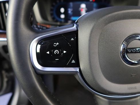 Used 2025 Volvo V60 B5 Cross Country Plus image 34