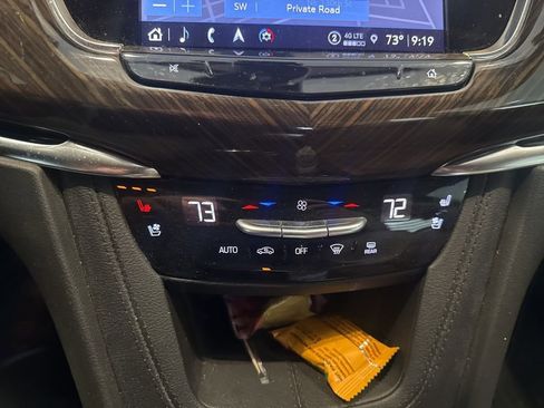 Used 2023 Cadillac XT6 Premium Luxury w/ Platinum Package AWD/4WD image 11