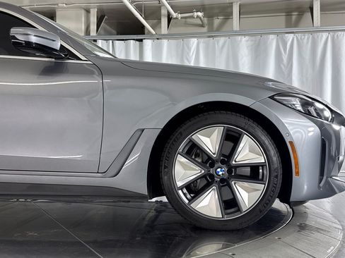 Used 2025 BMW i4 eDrive40 w/ Premium Package RWD image 36
