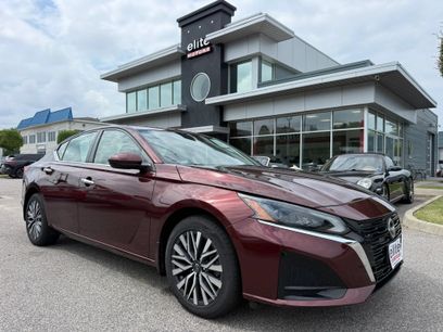 Used 2023 Nissan Altima 2.5 SV