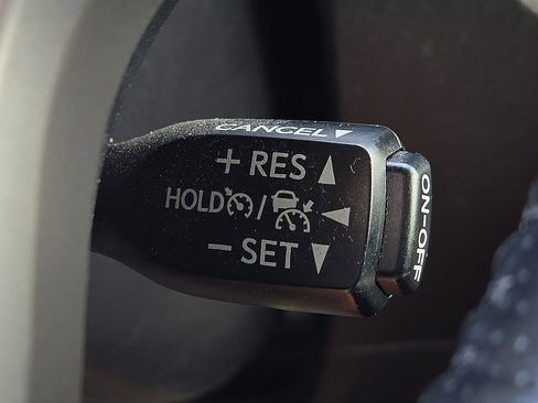 Used 2023 Toyota 4Runner Limited AWD/4WD image 17