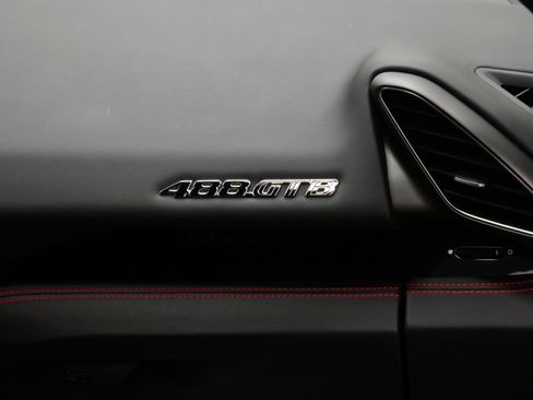 Used 2018 Ferrari 488 GTB image 32