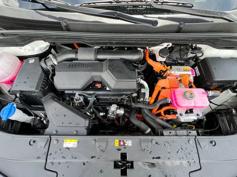 Used 2025 Kia Carnival EX FWD image 11
