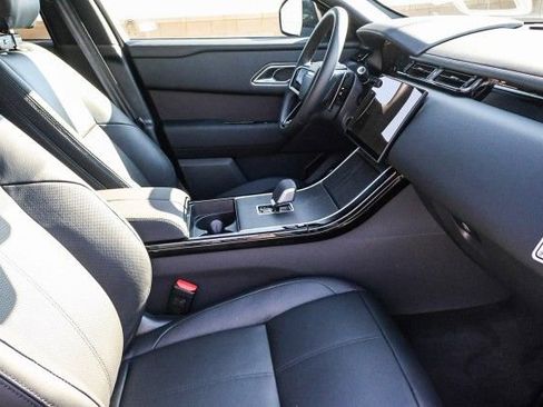 New 2026 Land Rover Range Rover Velar Dynamic SE image 12