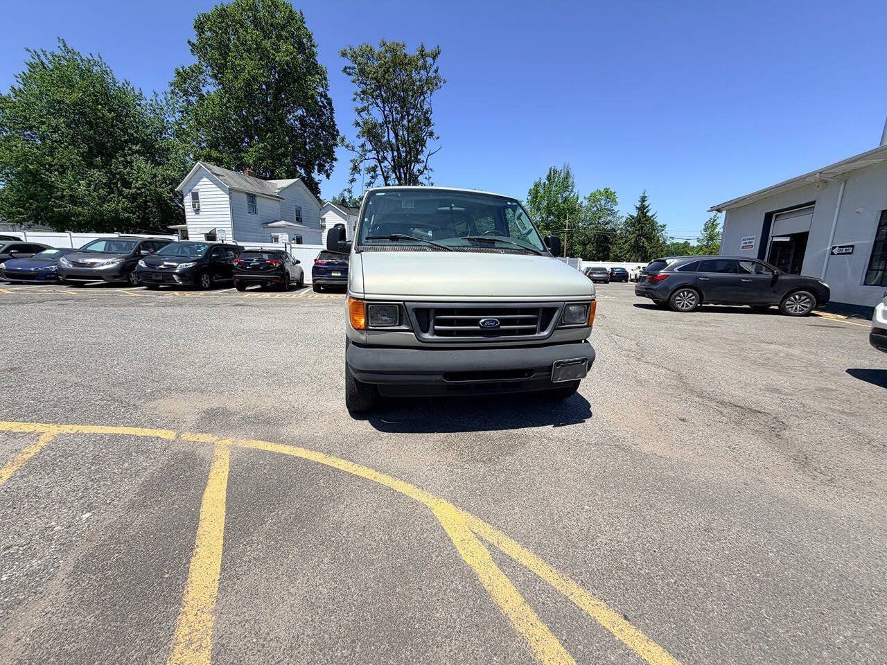 Used 2006 Ford E-350 and Econoline 350 XL RWD image 5