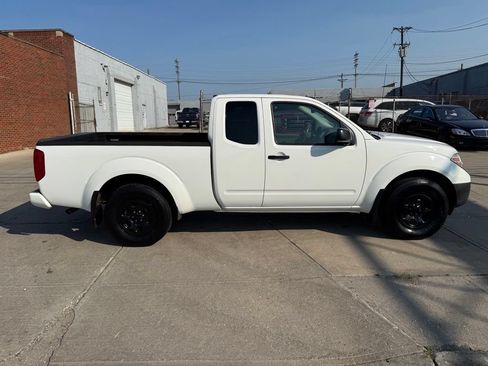 Used 2020 Nissan Frontier S RWD image 5