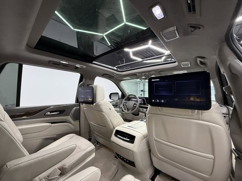 Used 2024 Cadillac Escalade Sport Platinum image 27