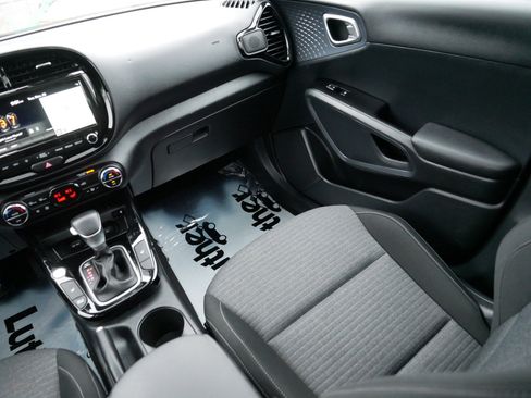 Certified 2022 Kia Soul EX image 11