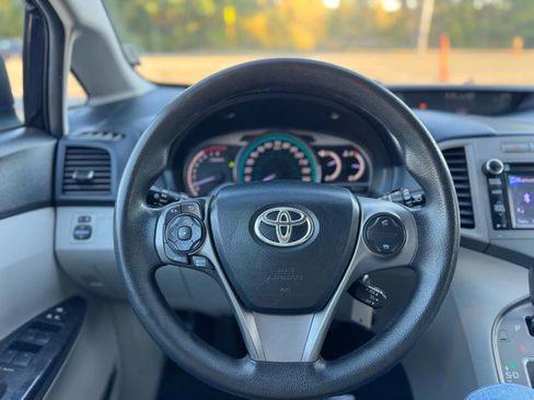 Used 2013 Toyota Venza LE image 14