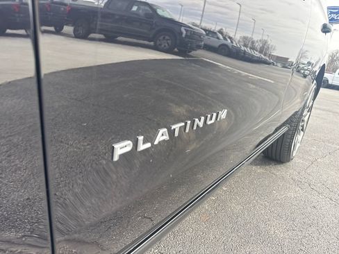 Used 2025 Ford Expedition Platinum w/ Platinum Ultimate Package AWD/4WD image 29