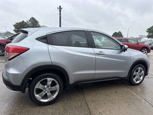 Used 2017 Honda HR-V EX image 8