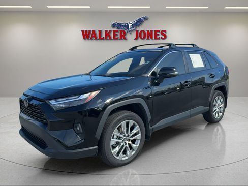 Used 2024 Toyota RAV4 XLE Premium image 7