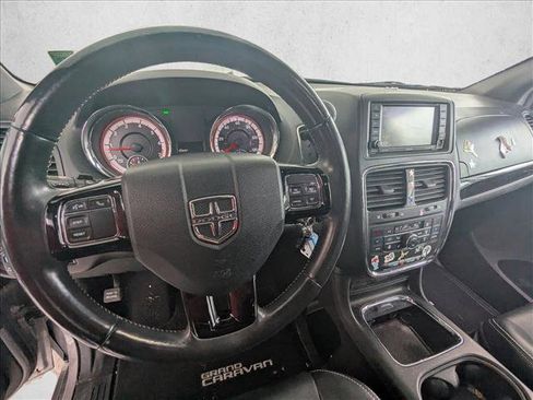 Used 2015 Dodge Grand Caravan SXT image 11