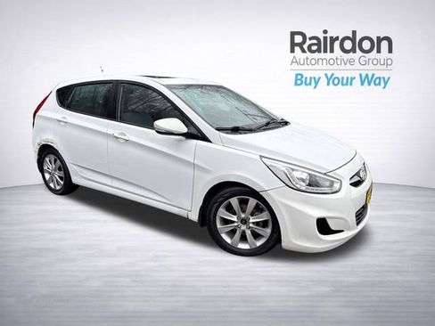 Used 2014 Hyundai Accent SE w/ Option Group 3 image 1