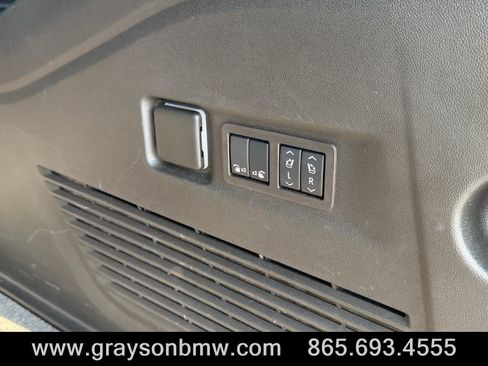 Used 2024 GMC Yukon XL Denali Ultimate AWD/4WD image 22
