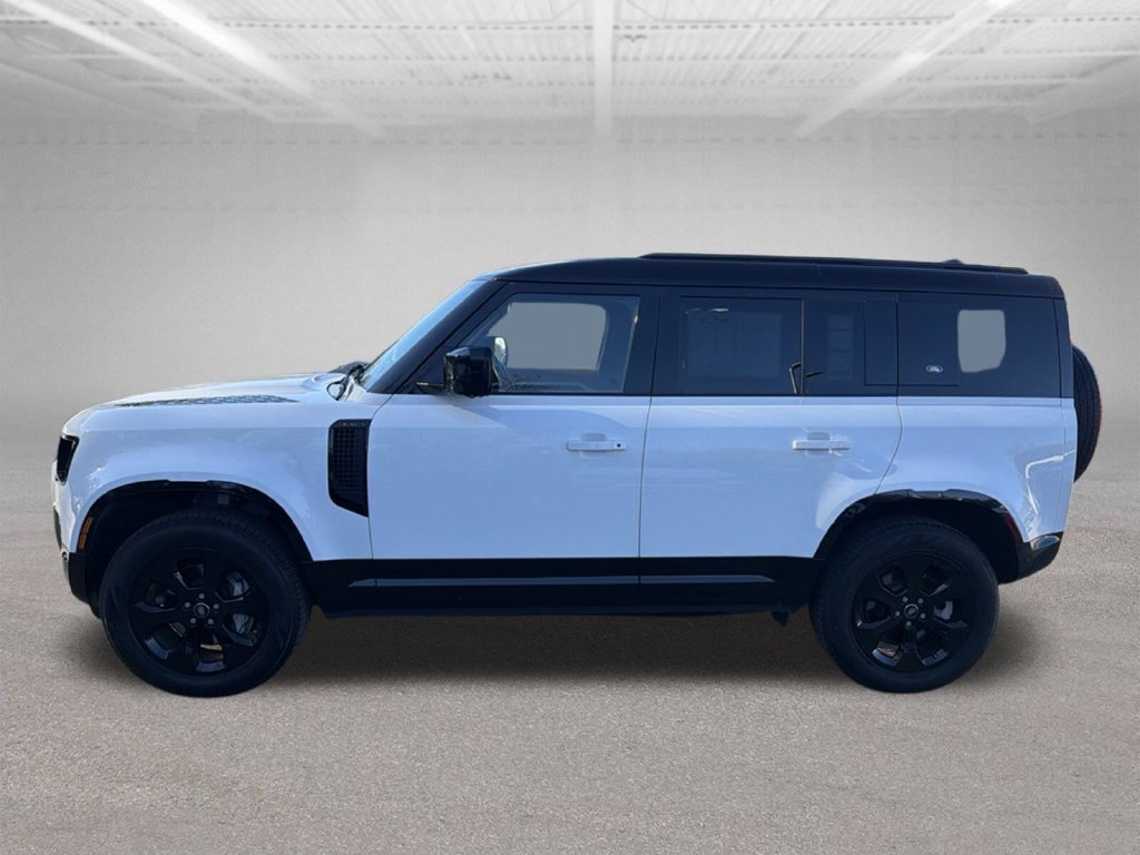 Used 2024 Land Rover Defender 110 X-Dynamic SE AWD/4WD image 2