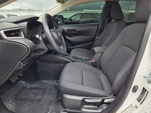 Used 2025 Toyota Corolla LE FWD image 13