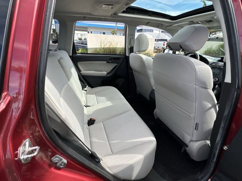 Used 2015 Subaru Forester 2.5i Premium image 28