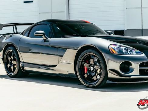 Used 2010 Dodge Viper ACR RWD image 46