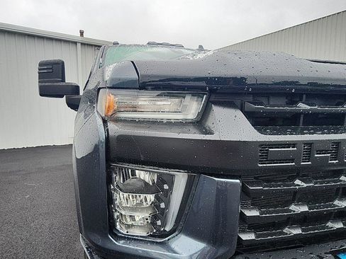 Used 2020 Chevrolet Silverado 2500 LTZ w/ LTZ Premium Package AWD/4WD image 12
