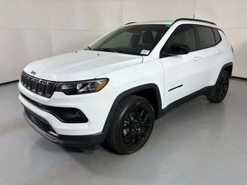New 2026 Jeep Compass Latitude w/ Sun and Sound Group AWD/4WD image 4