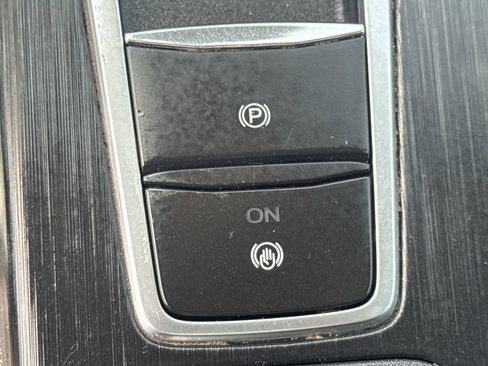 Used 2023 Ford Escape SE w/ PHEV Premium Package FWD image 49