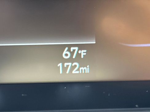 Certified 2025 Hyundai Elantra Sport image 37