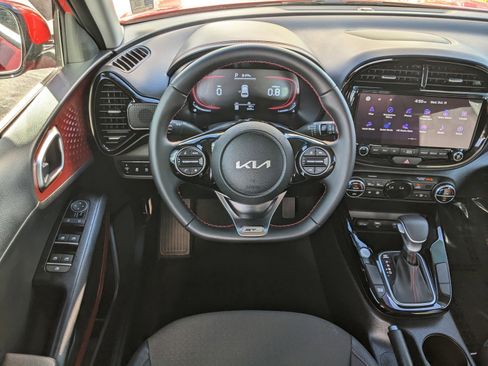 Certified 2025 Kia Soul GT-Line image 20